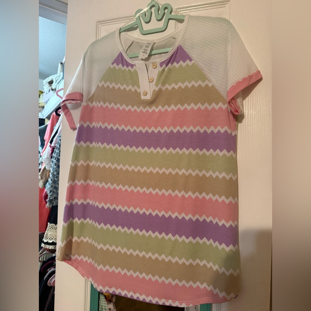 Short Sleeve Chevron Henley Top - Pastel Pink, Purple & Light Green